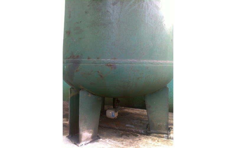 Electric timer control valve for water tank drain